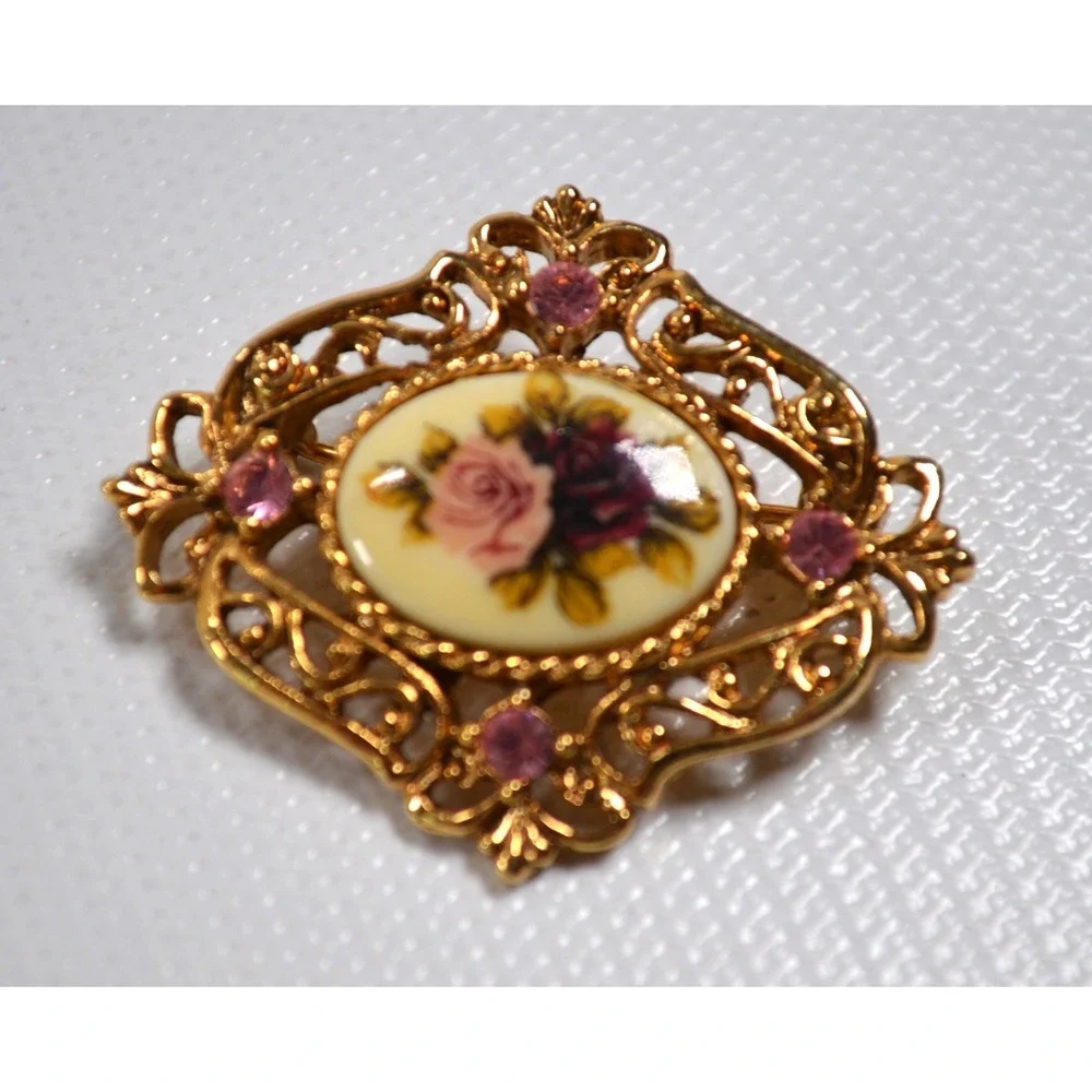 Vtg Gold Tone Filigree Floral Rose Brooch / Pin  1.5